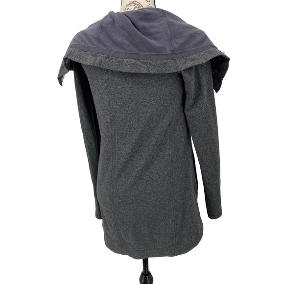 Lululemon Wrap Jacket - Picture 4 of 7
